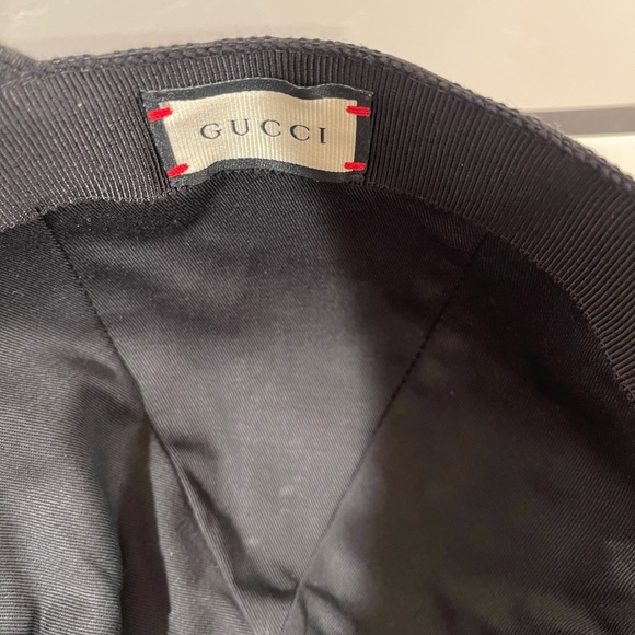 Gucci woman’s canvas hat. Great condition. Size Small(57cm) - Picture 3 of 3